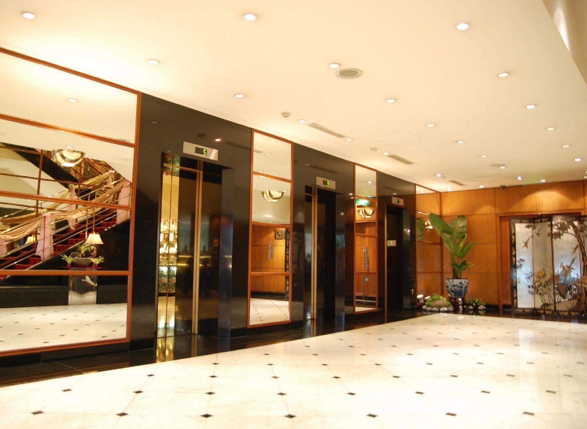 Hotel Riverview Taipei Exterior foto
